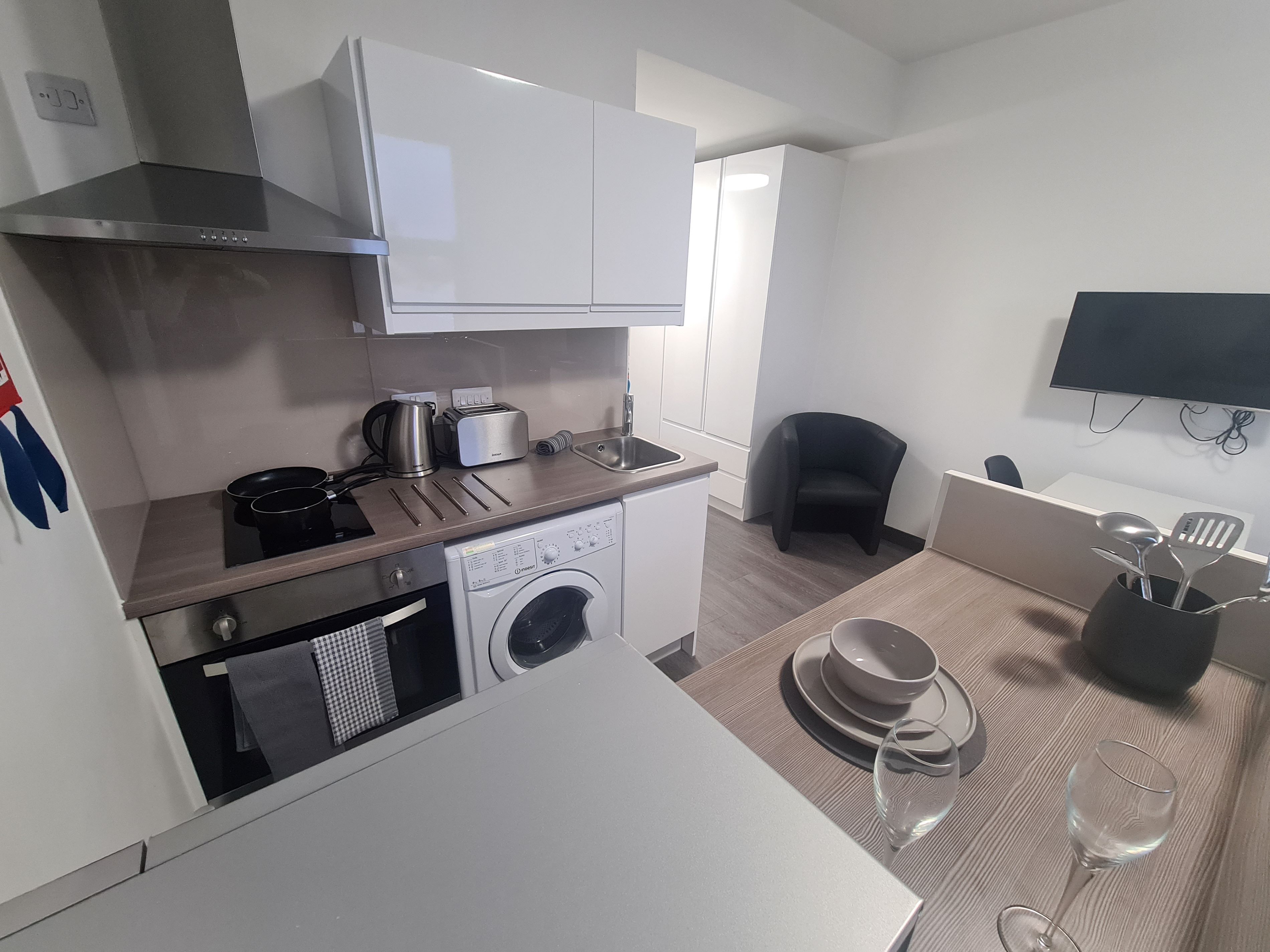 Studio Silver Plus Top Floor